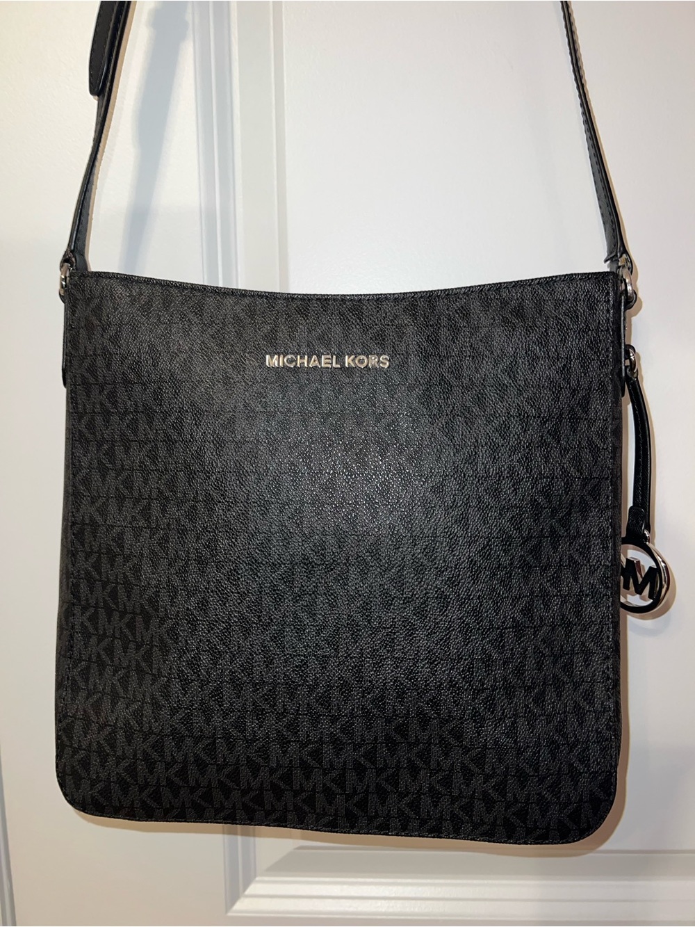 Michael Kors Jet Set Travel Large Logo Messenger Bag | Shoulder Bag Black Silver